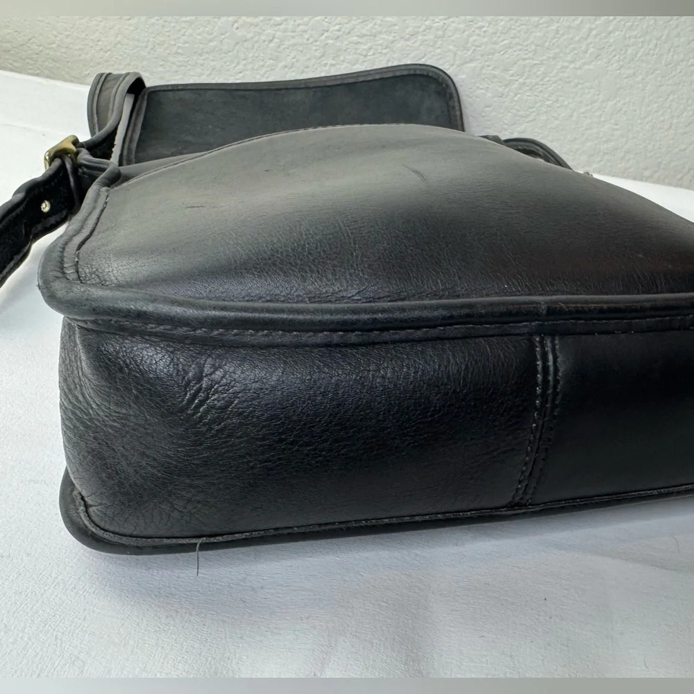 Vintage Coach 9144 LEGACY‎ Studio Flap Leather Crossbody Bag